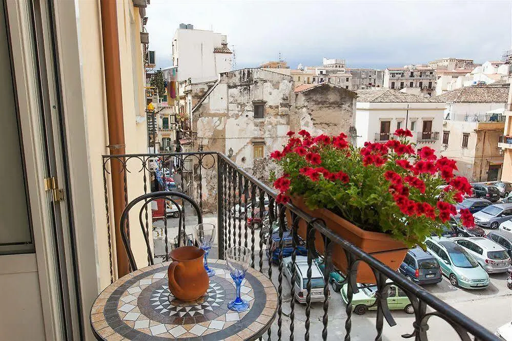 Discesa Delle Capre Palermo Apartment